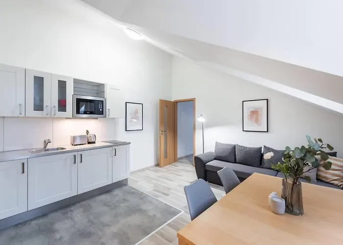 Elegant 4-guest Retreat Near Old Town * Praga